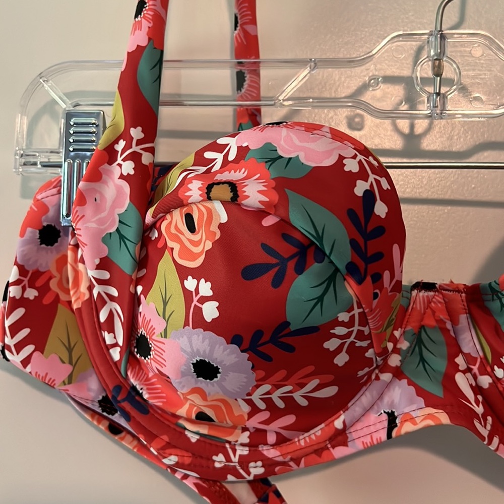 Underwire swim top and high waisted bottoms. NWOT - Picture 3 of 9